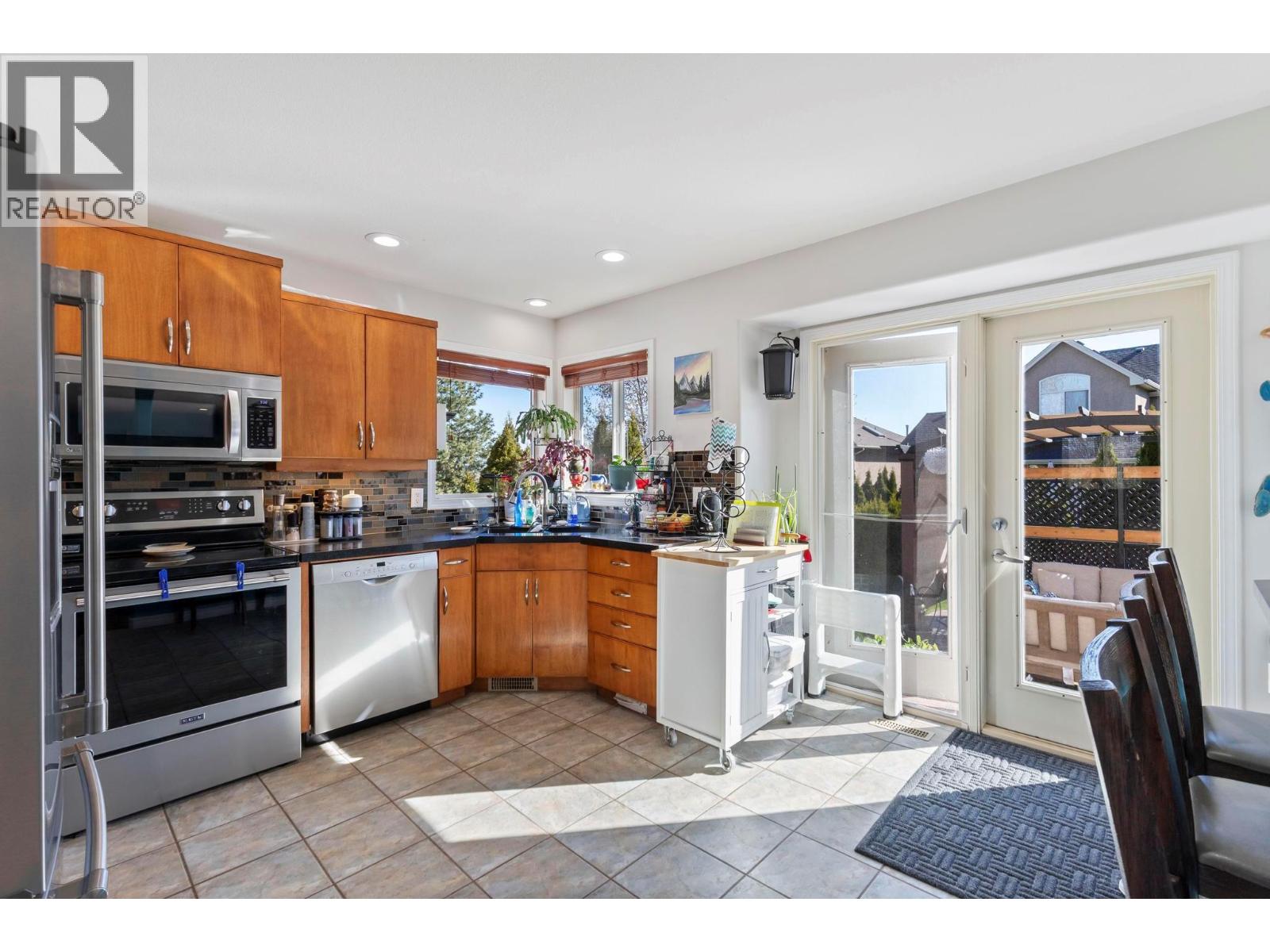 4945 South Ridge Drive, Kelowna, British Columbia  V1W 4Y2 - Photo 15 - 10381479