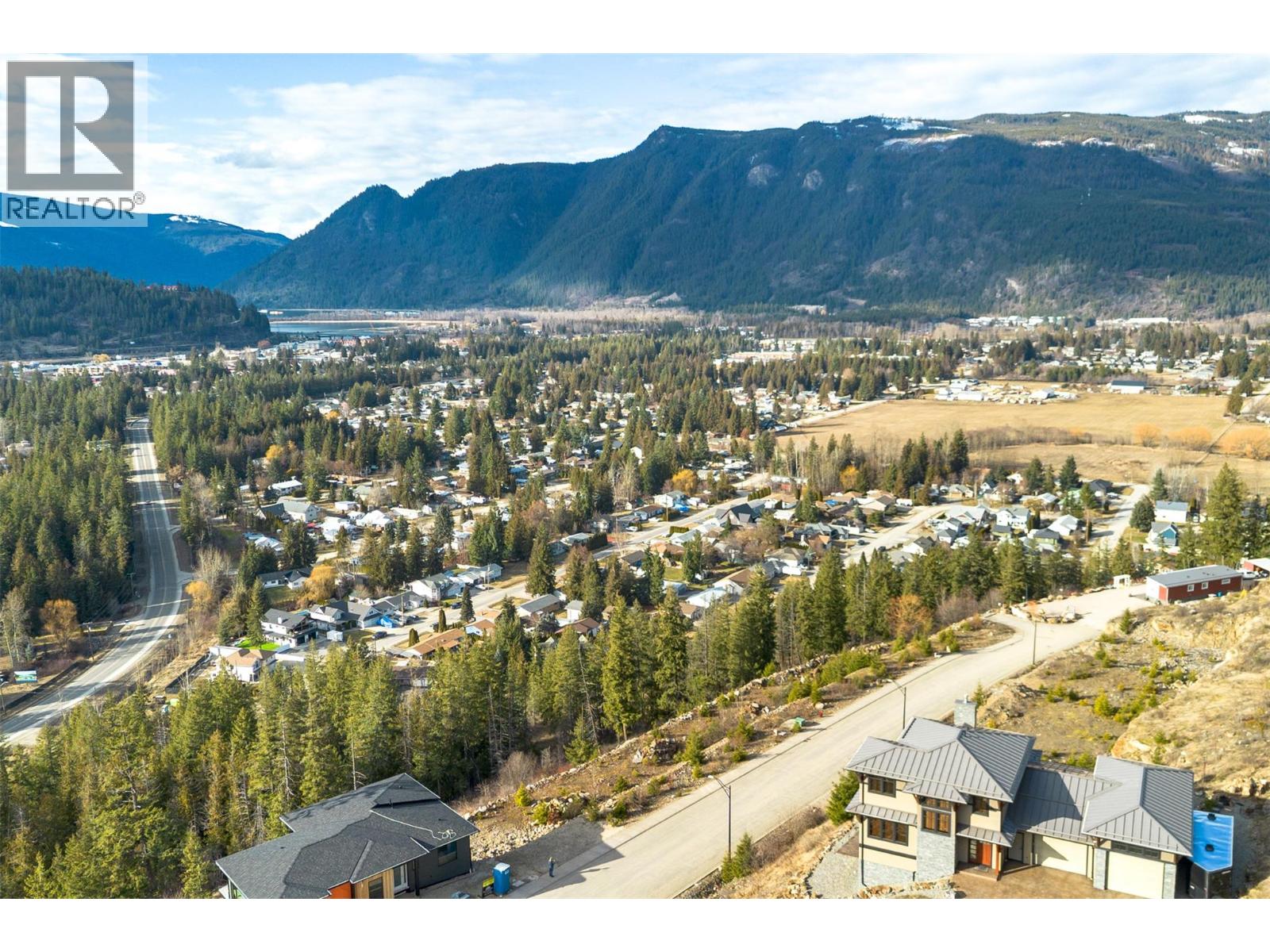 275 Bayview Drive, Sicamous, British Columbia  V0E 2V1 - Photo 5 - 10376879