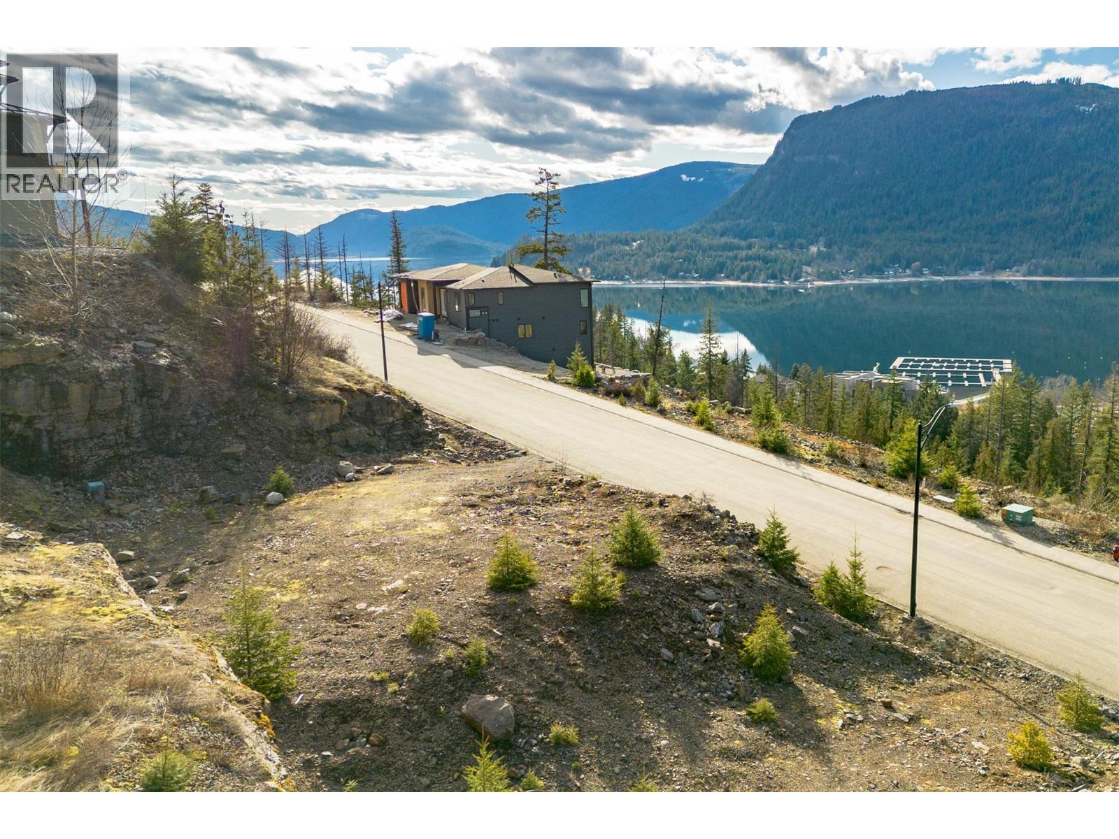 275 Bayview Drive, Sicamous, British Columbia  V0E 2V1 - Photo 8 - 10376879