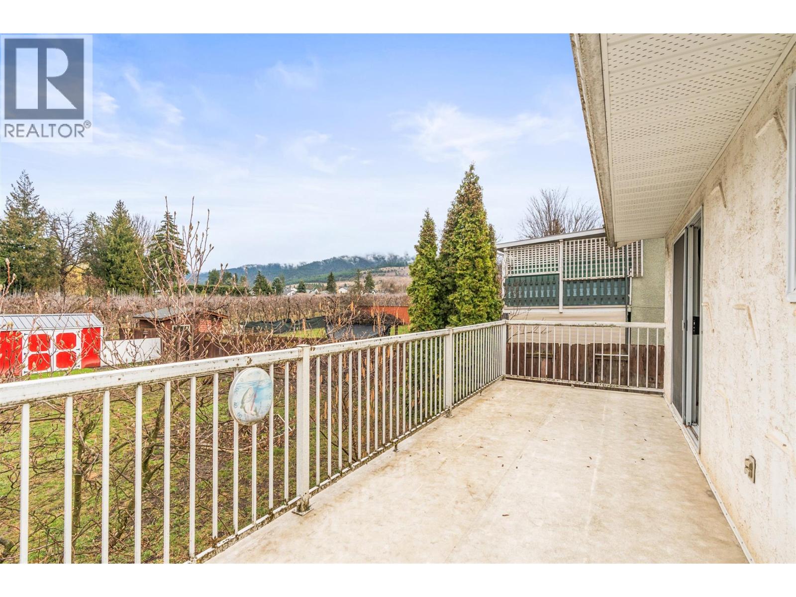 7905 Giles Drive, Coldstream, British Columbia  V1B 1G6 - Photo 23 - 10380564