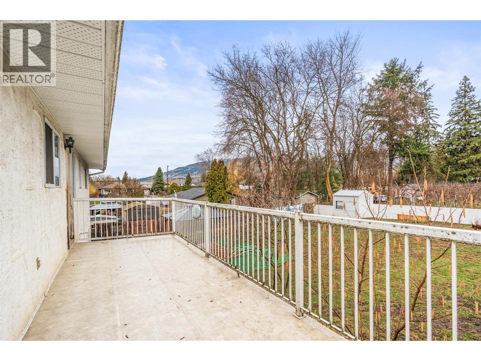 7905 Giles Drive, Coldstream, British Columbia  V1B 1G6 - Photo 24 - 10380564