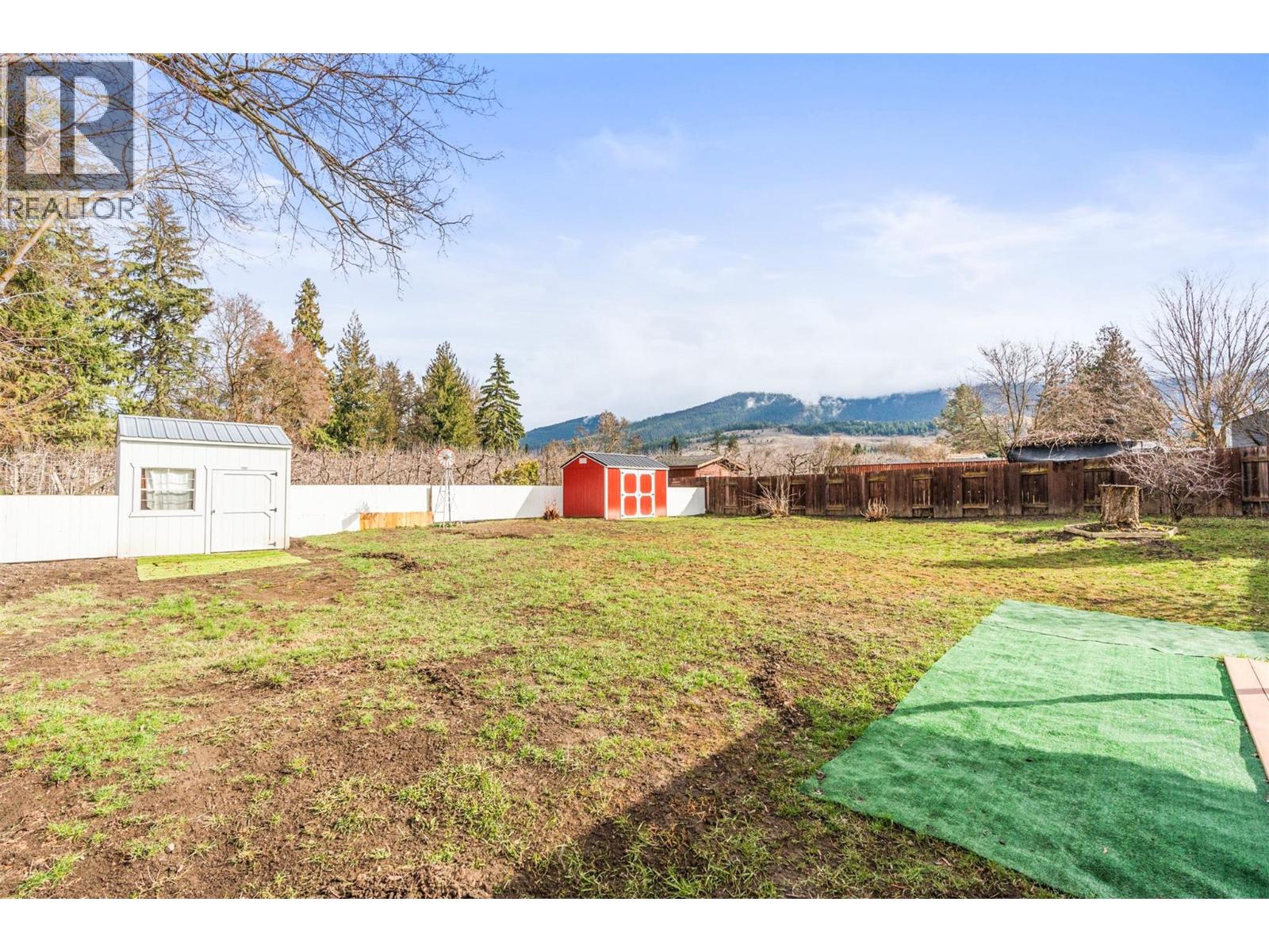 7905 Giles Drive, Coldstream, British Columbia  V1B 1G6 - Photo 33 - 10380564