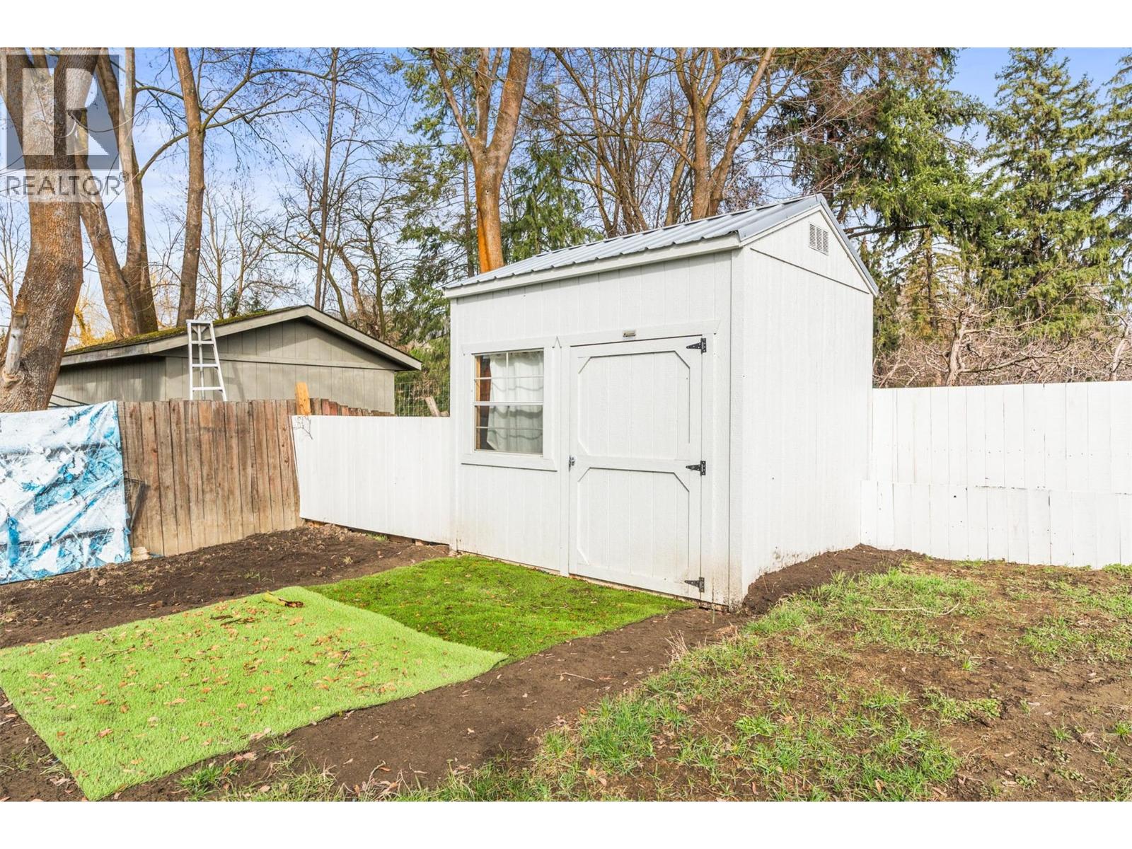 7905 Giles Drive, Coldstream, British Columbia  V1B 1G6 - Photo 35 - 10380564