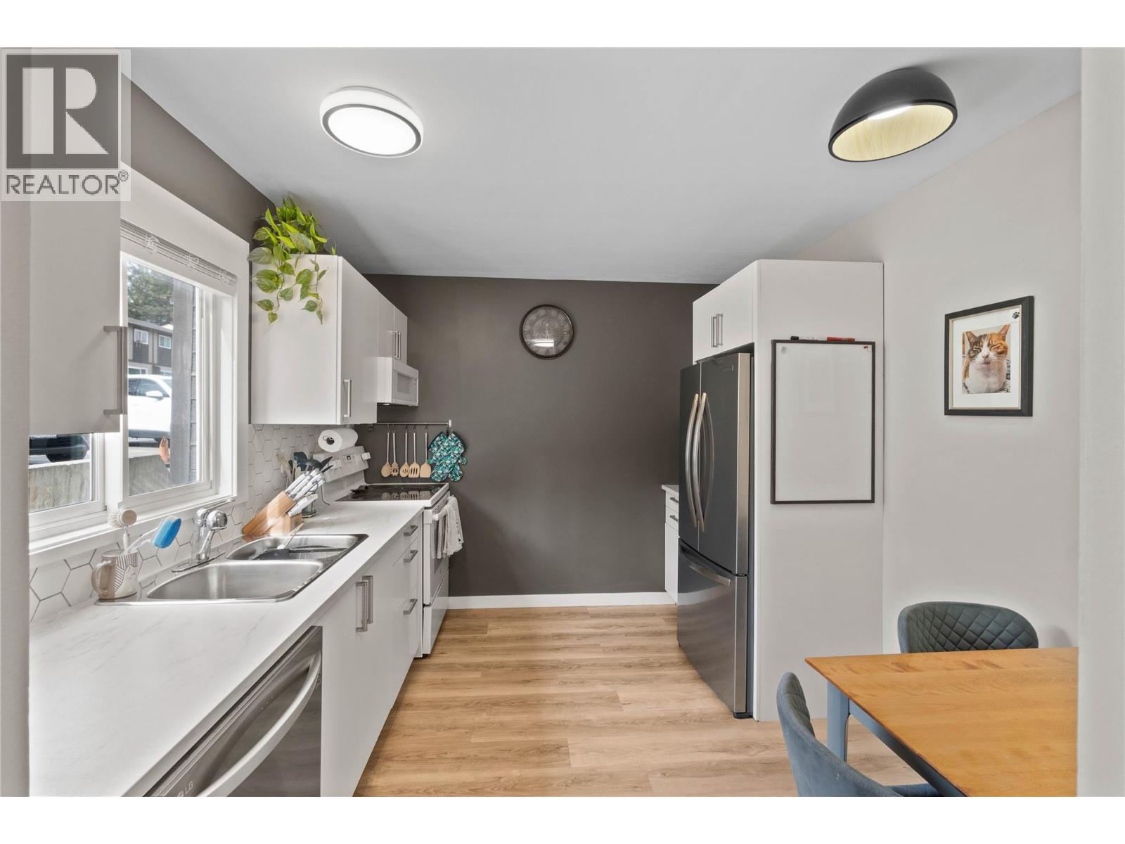 1605 Summit Drive Unit# 46, Kamloops, British Columbia  V2E 2A5 - Photo 2 - 10380982