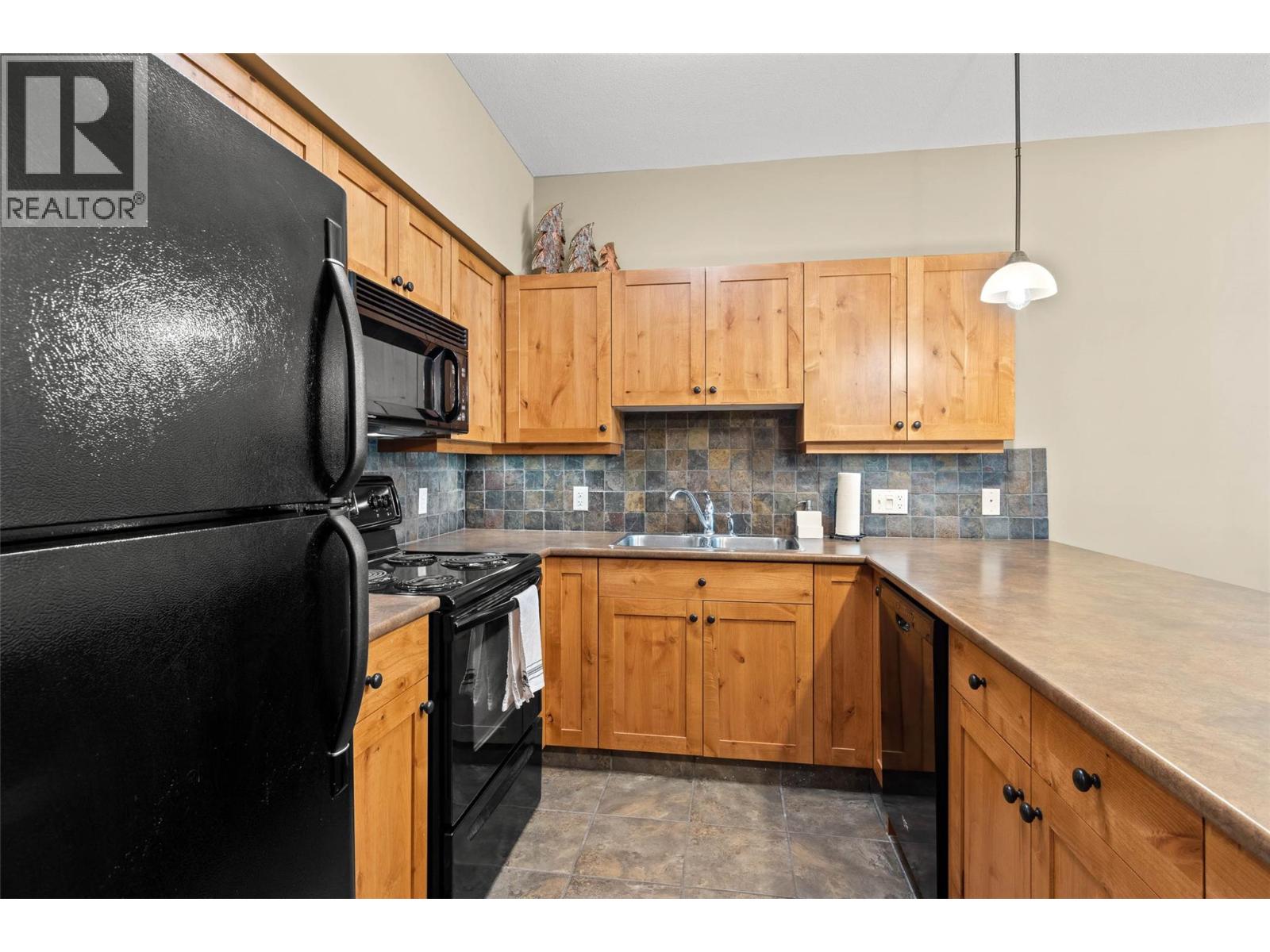 5015 Valley Drive Unit# 35, Sun Peaks, British Columbia  V0E 5N0 - Photo 10 - 10380883