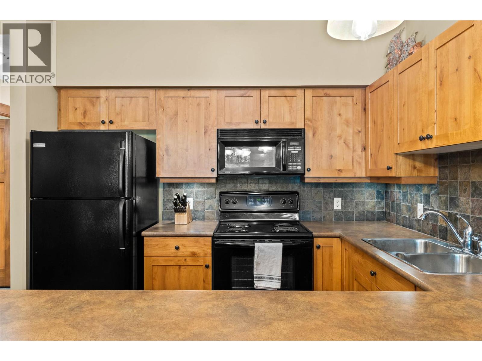 5015 Valley Drive Unit# 35, Sun Peaks, British Columbia  V0E 5N0 - Photo 12 - 10380883