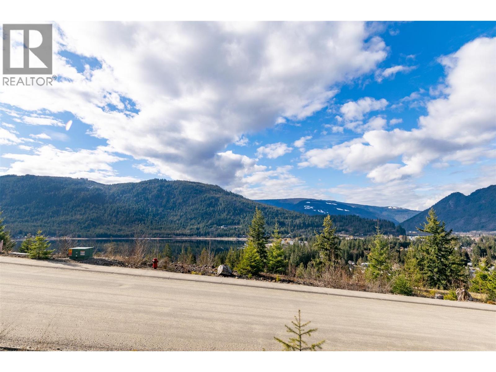 270 Bayview Drive, Sicamous, British Columbia  V0E 2V1 - Photo 11 - 10376815