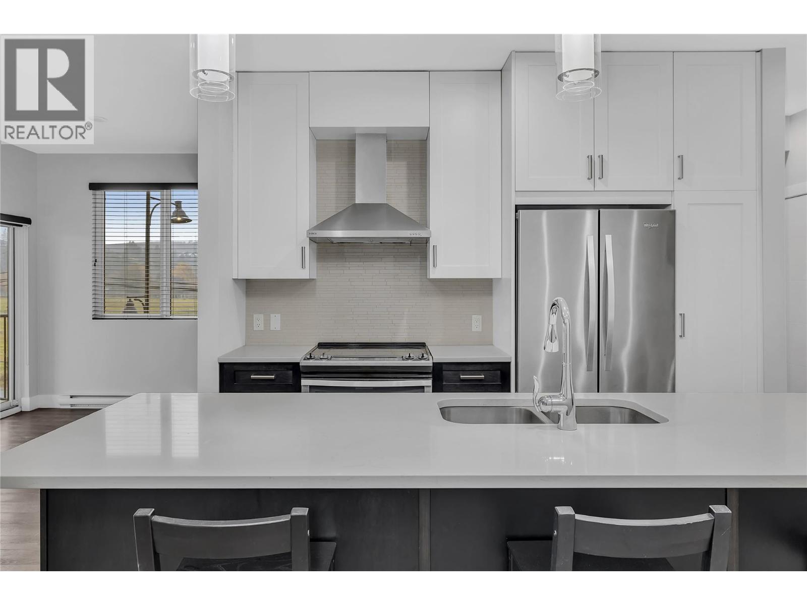 4215 Gellatly Road S Unit# 1202, West Kelowna, British Columbia  V4T 2K3 - Photo 2 - 10381514