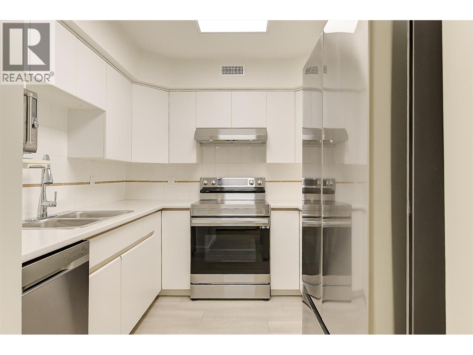 2370 Stillingfleet Road Unit# 119, Kelowna, British Columbia  V1W 3X8 - Photo 6 - 10381360