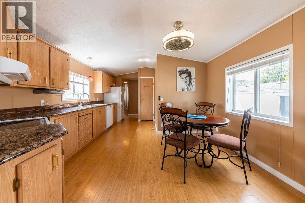 2400 Oakdale Way Unit# 6, Kamloops, British Columbia  V2B 7C4 - Photo 28 - 10381340