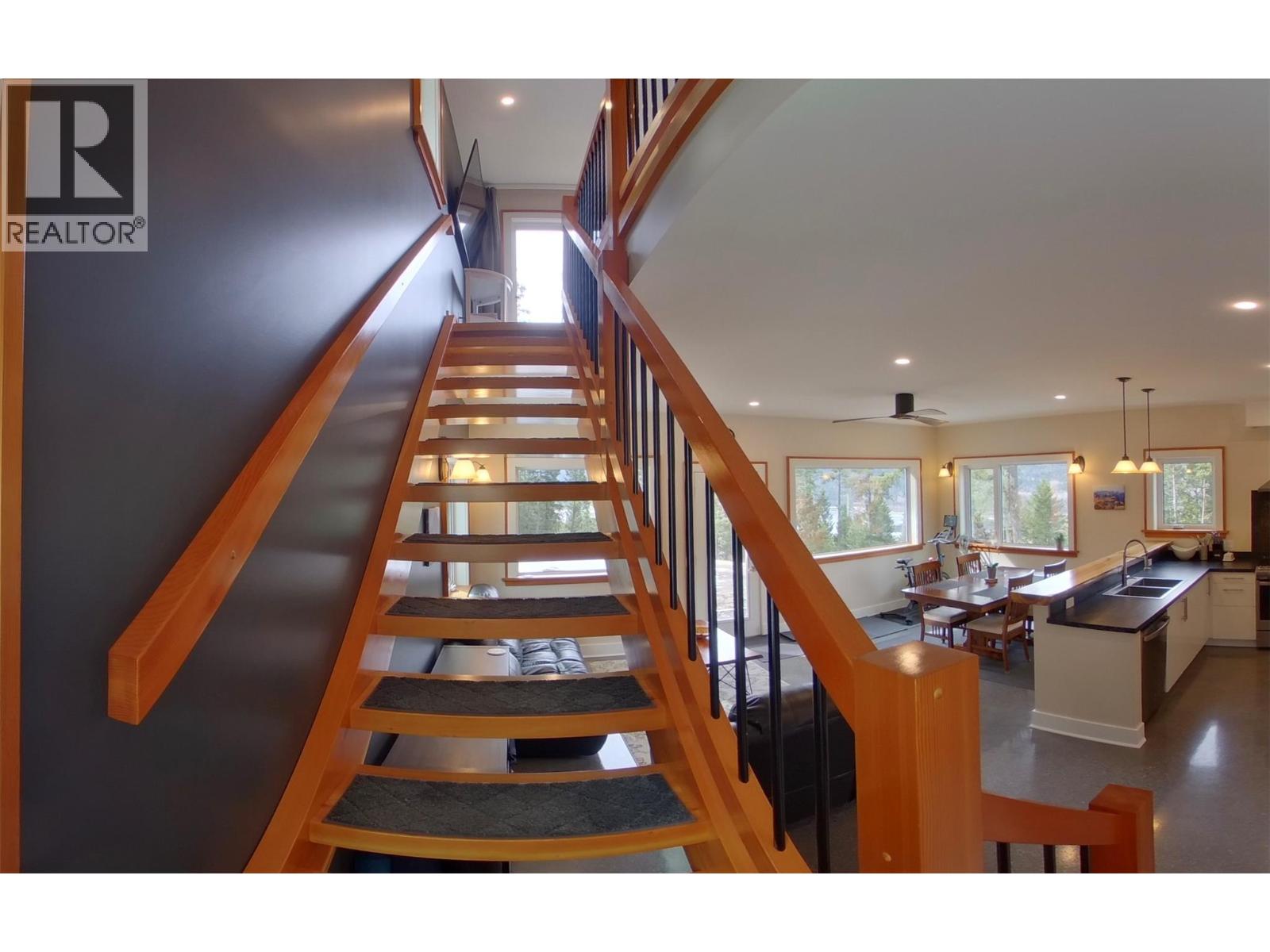 1360 Campbell Road, Golden, British Columbia  V0A 1H7 - Photo 12 - 10381478