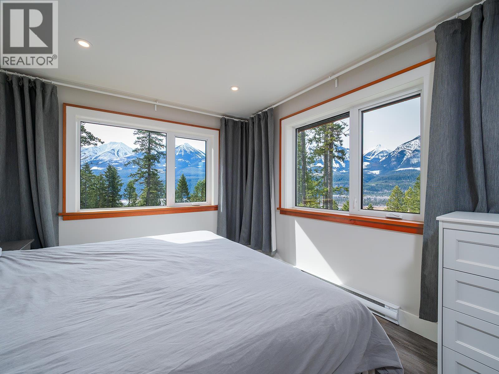 1360 Campbell Road, Golden, British Columbia  V0A 1H7 - Photo 18 - 10381478