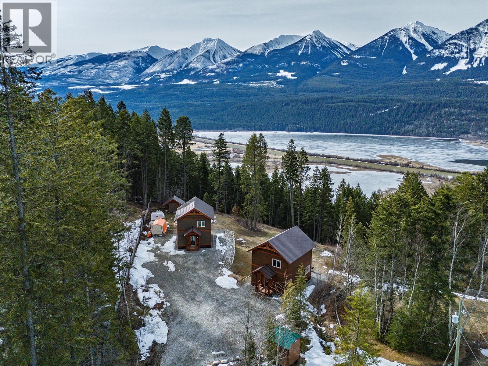 1360 Campbell Road, Golden, British Columbia  V0A 1H7 - Photo 21 - 10381478