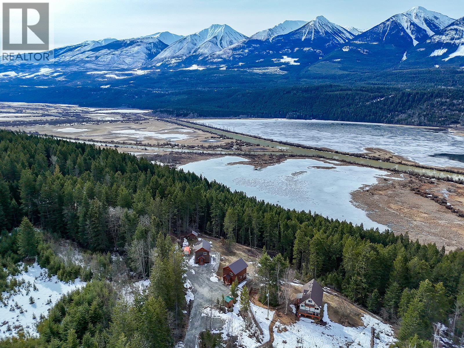 1360 Campbell Road, Golden, British Columbia  V0A 1H7 - Photo 22 - 10381478