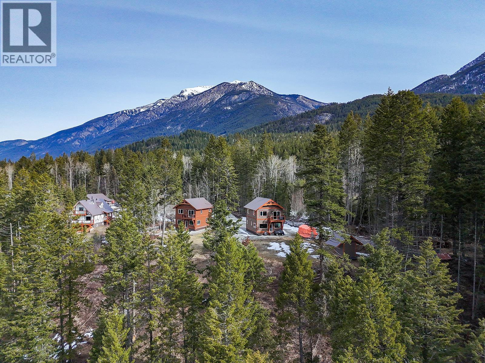 1360 Campbell Road, Golden, British Columbia  V0A 1H7 - Photo 24 - 10381478