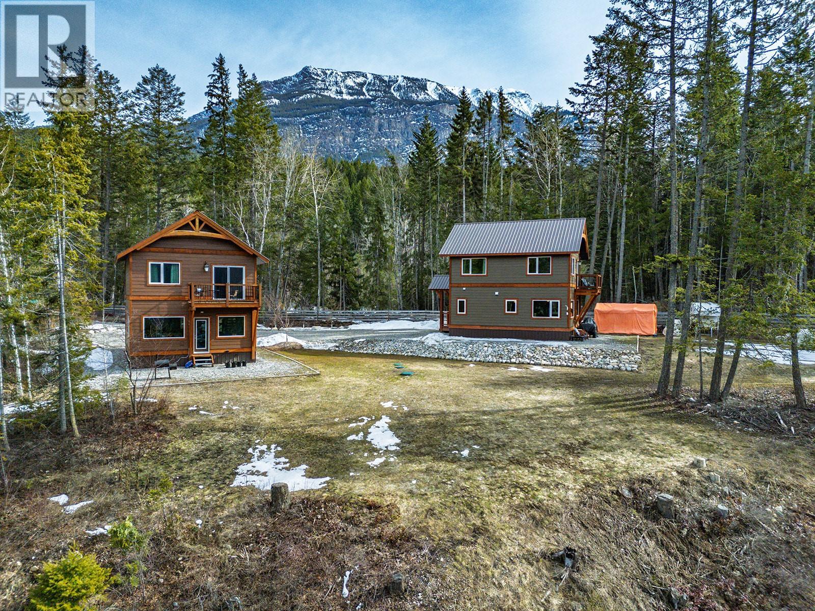 1360 Campbell Road, Golden, British Columbia  V0A 1H7 - Photo 28 - 10381478