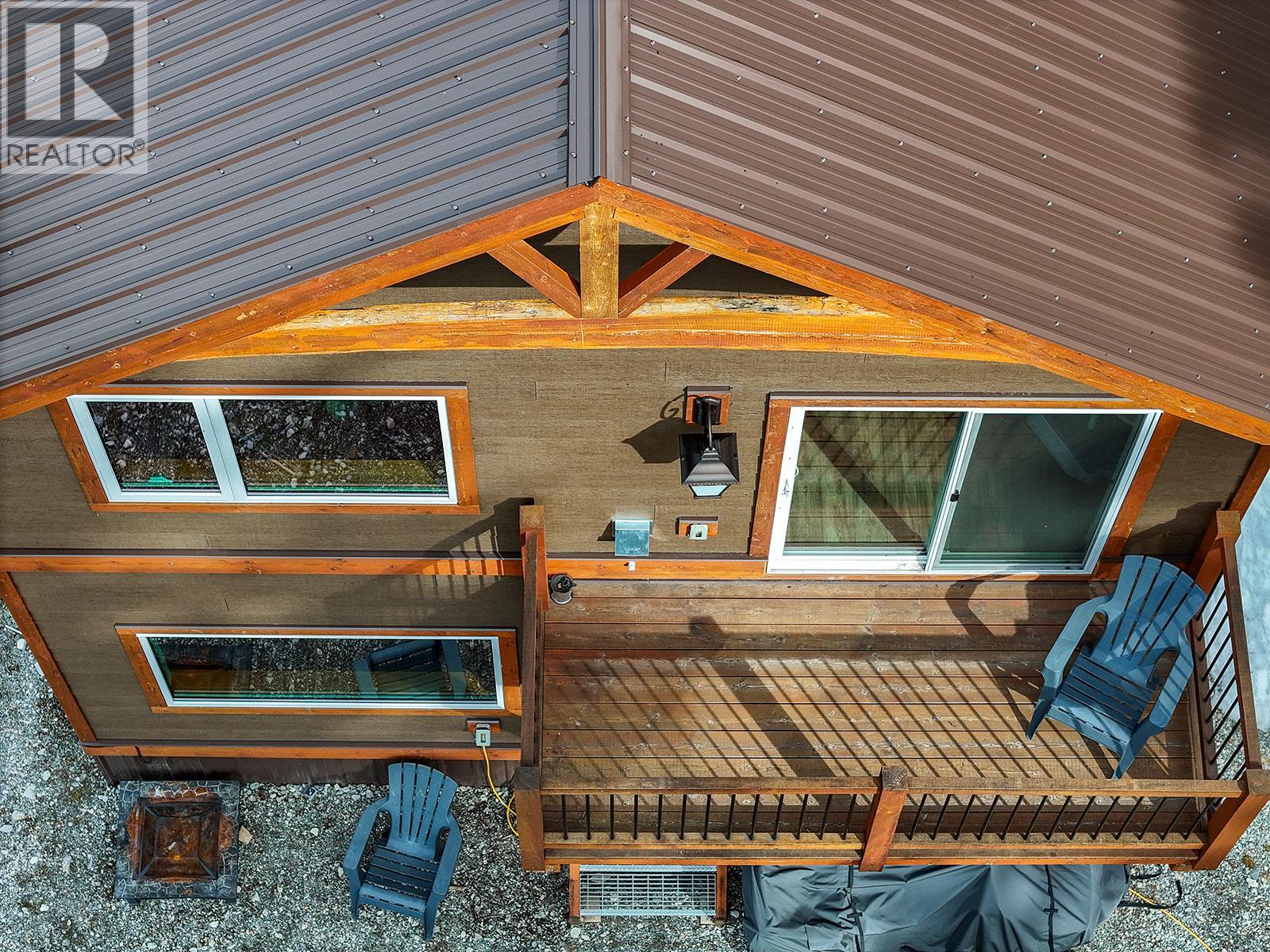 1360 Campbell Road, Golden, British Columbia  V0A 1H7 - Photo 3 - 10381478