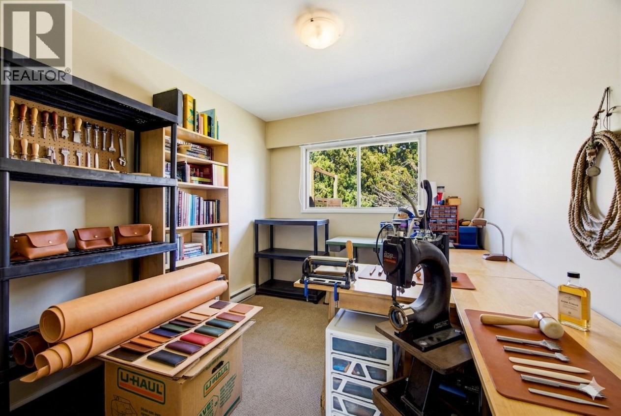 2768 Valleyview Drive, Kamloops, British Columbia  V2C 4E8 - Photo 14 - 10381441