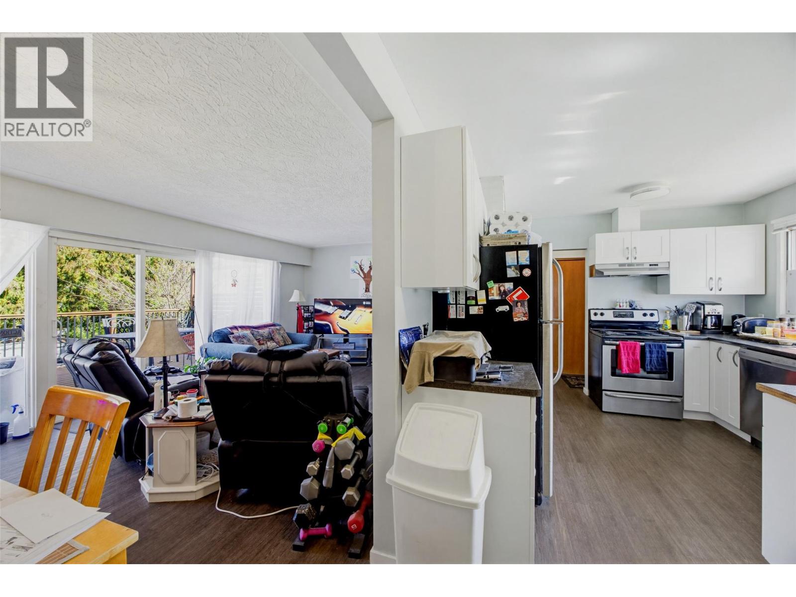 2768 Valleyview Drive, Kamloops, British Columbia  V2C 4E8 - Photo 5 - 10381441