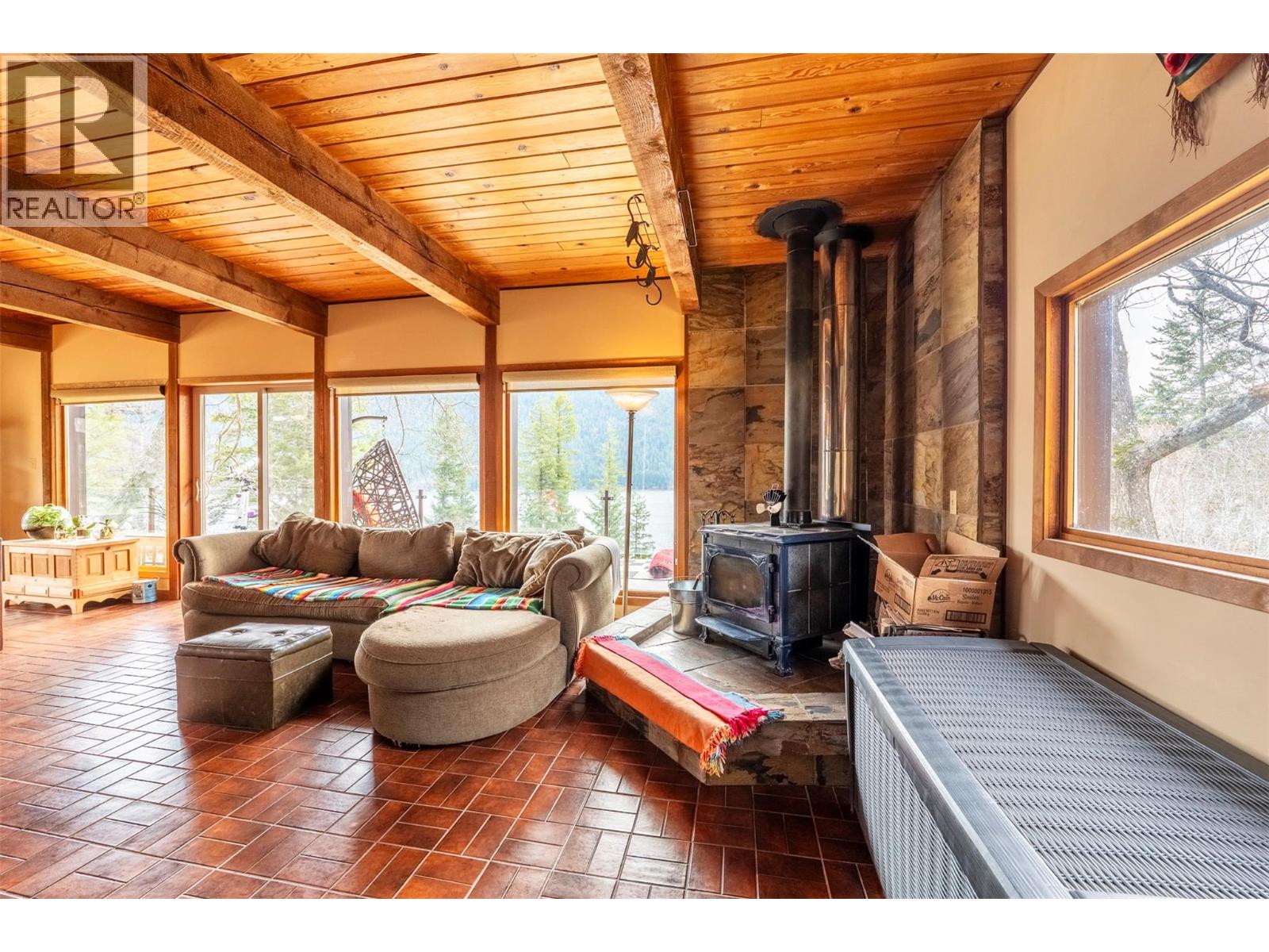 3169 Bainbridge Road, Nelson, British Columbia  V1L 6M7 - Photo 12 - 10381209