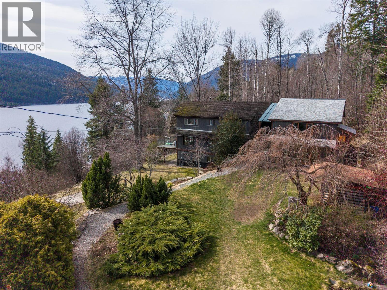 3169 Bainbridge Road, Nelson, British Columbia  V1L 6M7 - Photo 2 - 10381209