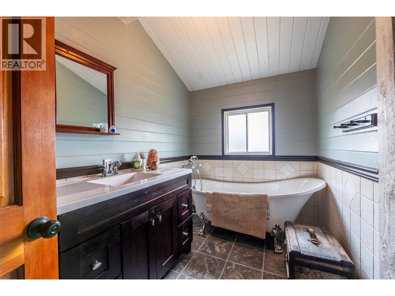 3169 Bainbridge Road, Nelson, British Columbia  V1L 6M7 - Photo 30 - 10381209