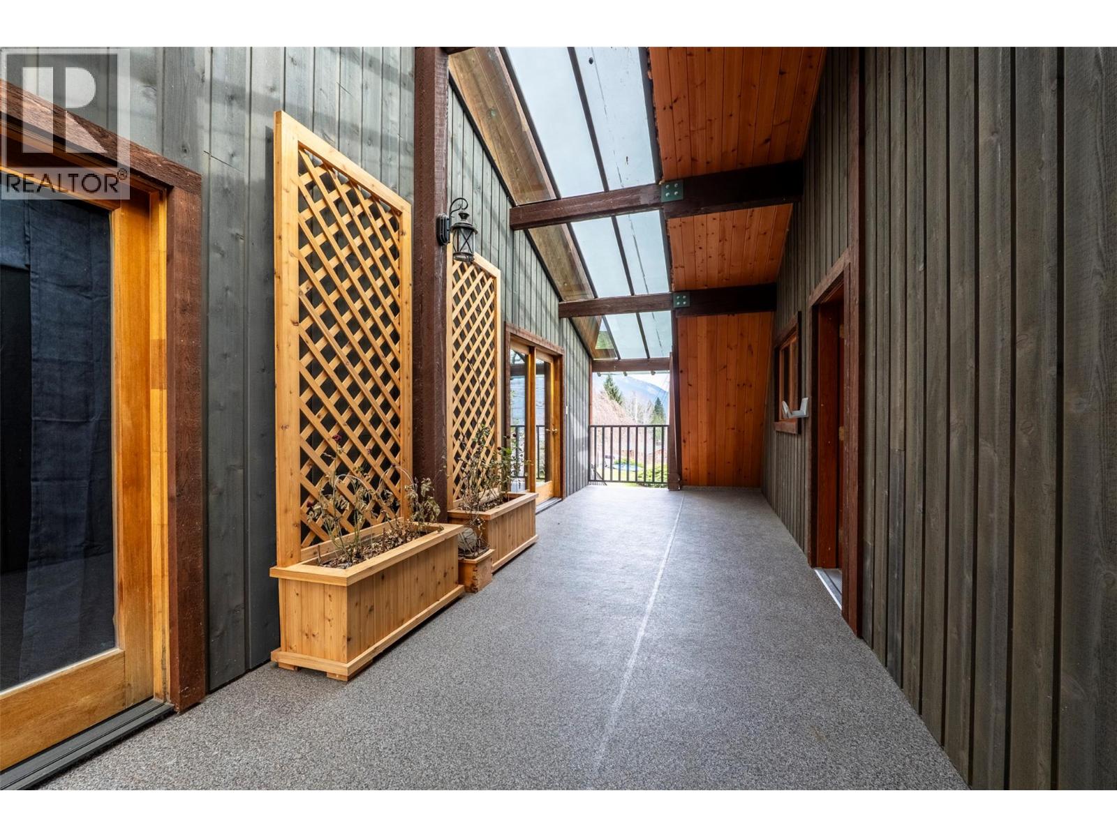 3169 Bainbridge Road, Nelson, British Columbia  V1L 6M7 - Photo 35 - 10381209