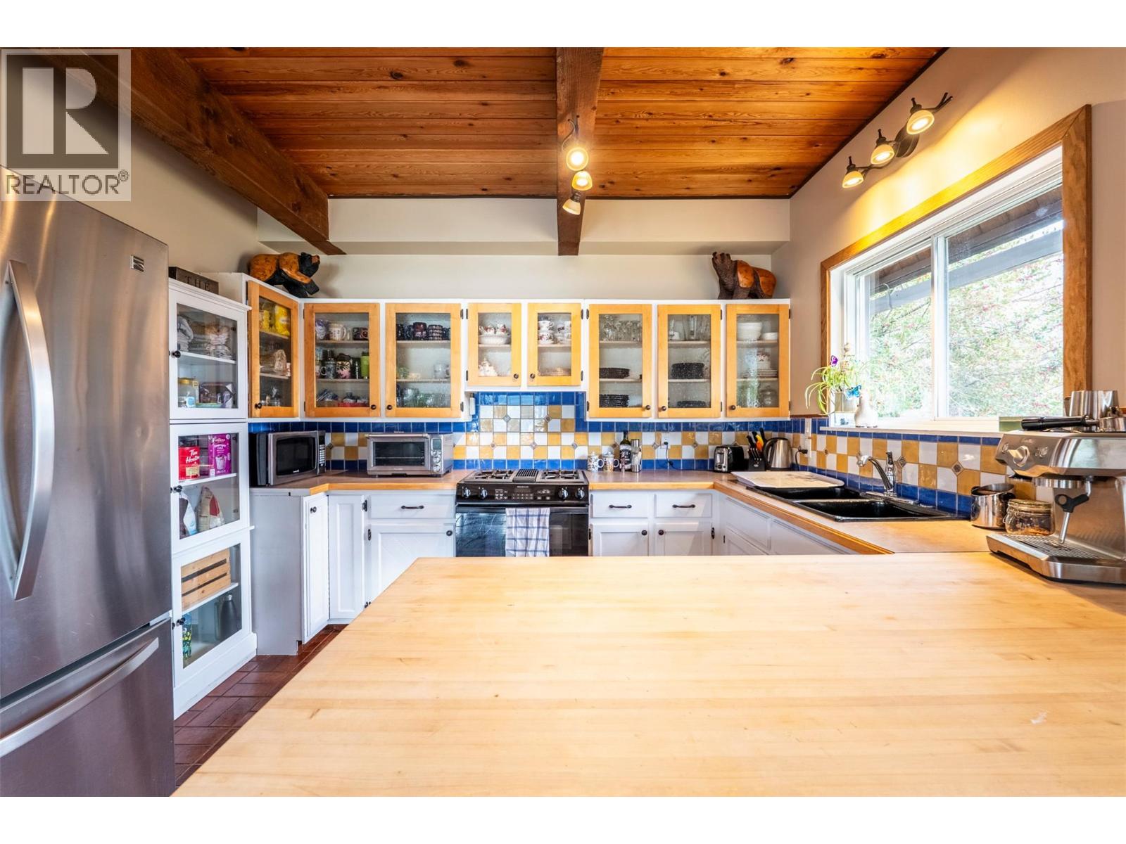 3169 Bainbridge Road, Nelson, British Columbia  V1L 6M7 - Photo 5 - 10381209