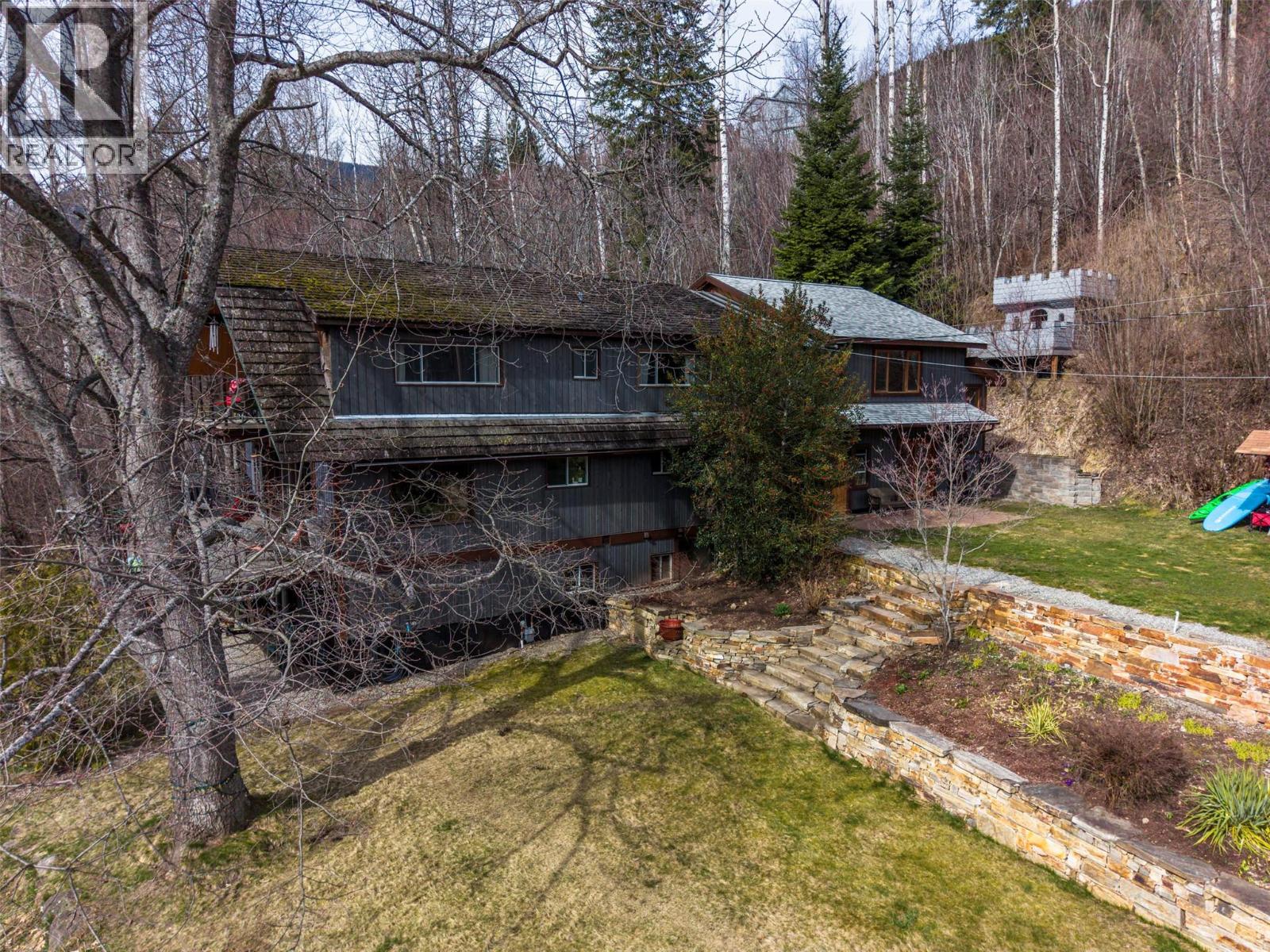 3169 Bainbridge Road, Nelson, British Columbia  V1L 6M7 - Photo 59 - 10381209