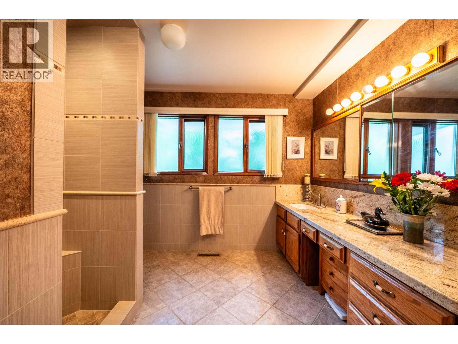 1896 3a Highway, Nelson, British Columbia  V1L 6K1 - Photo 35 - 10381201