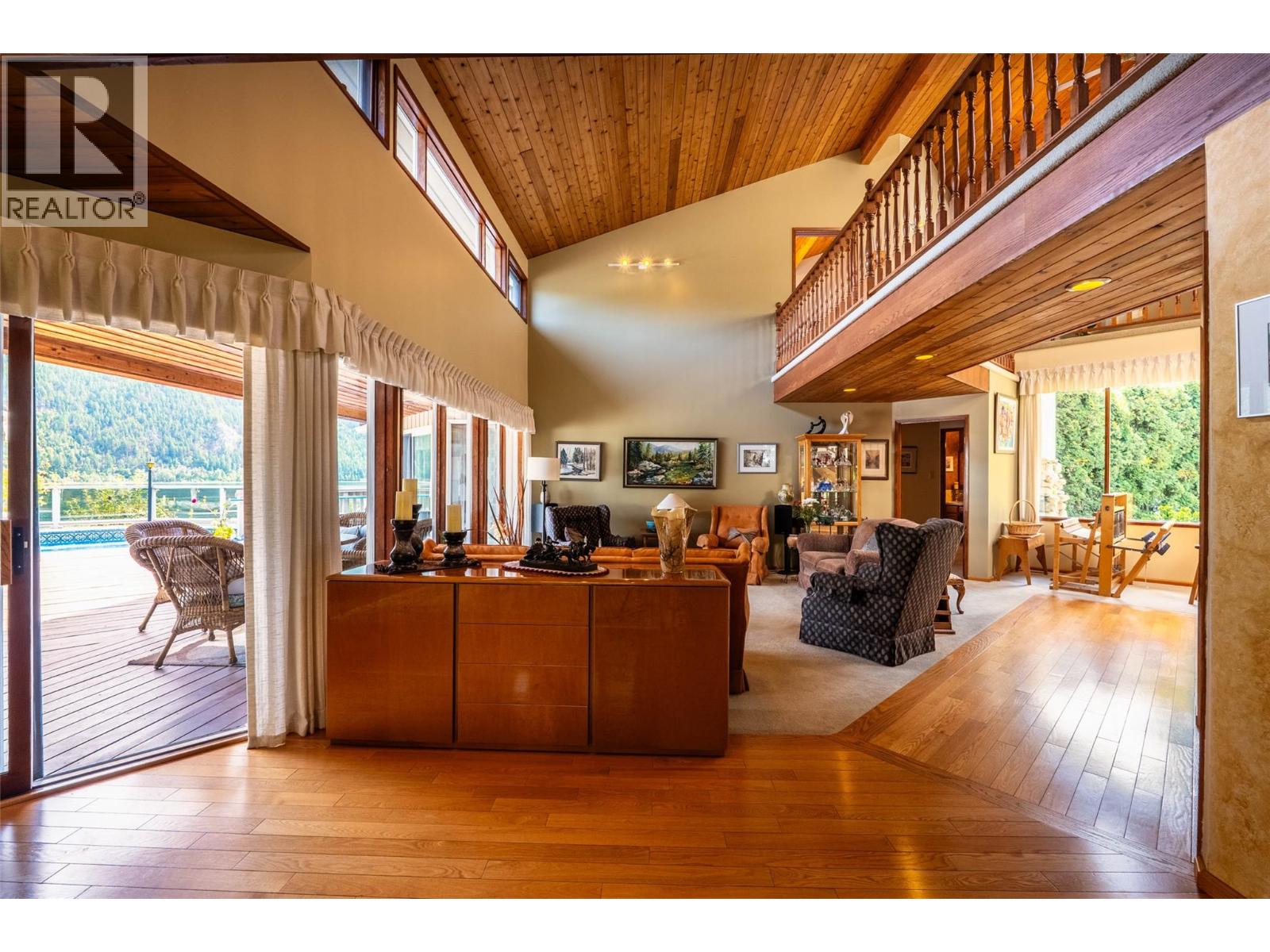 1896 3a Highway, Nelson, British Columbia  V1L 6K1 - Photo 7 - 10381201