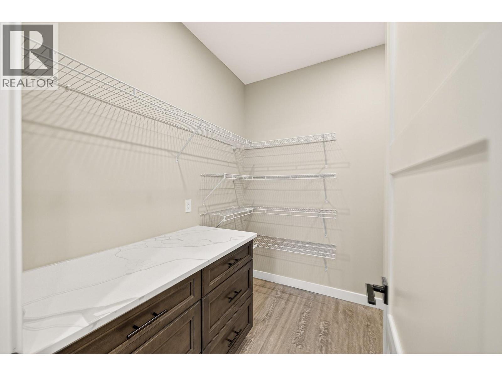 2252 Black Hawk Drive, Sparwood, British Columbia  V0B 2G2 - Photo 14 - 10381434