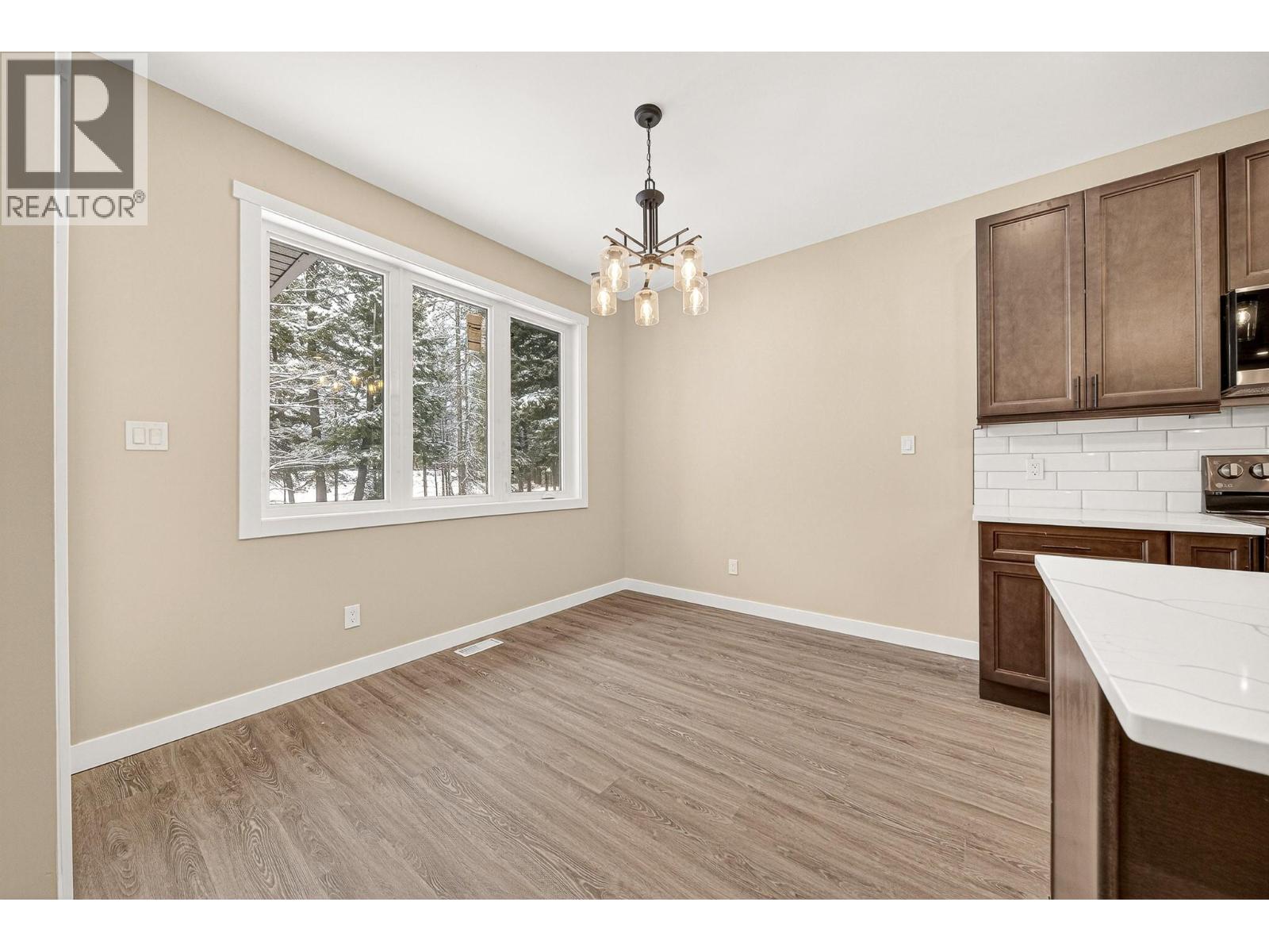 2252 Black Hawk Drive, Sparwood, British Columbia  V0B 2G2 - Photo 19 - 10381434