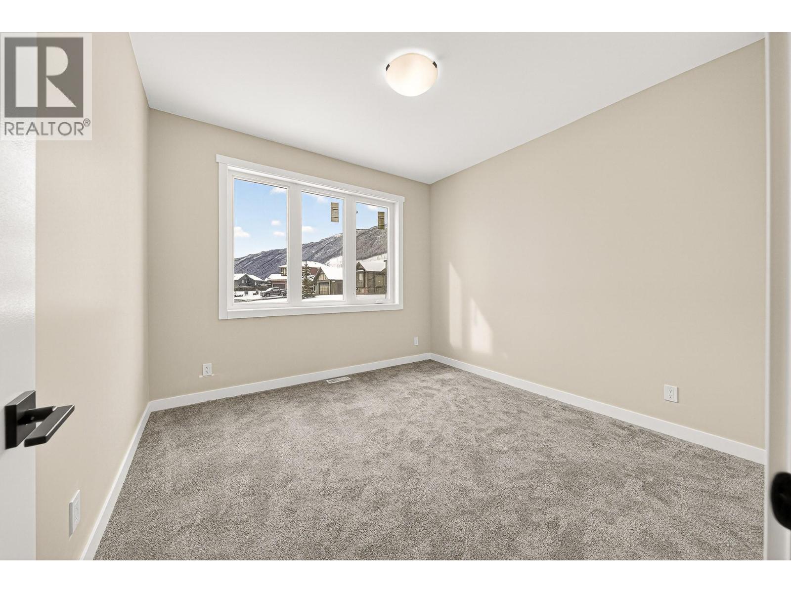 2252 Black Hawk Drive, Sparwood, British Columbia  V0B 2G2 - Photo 22 - 10381434