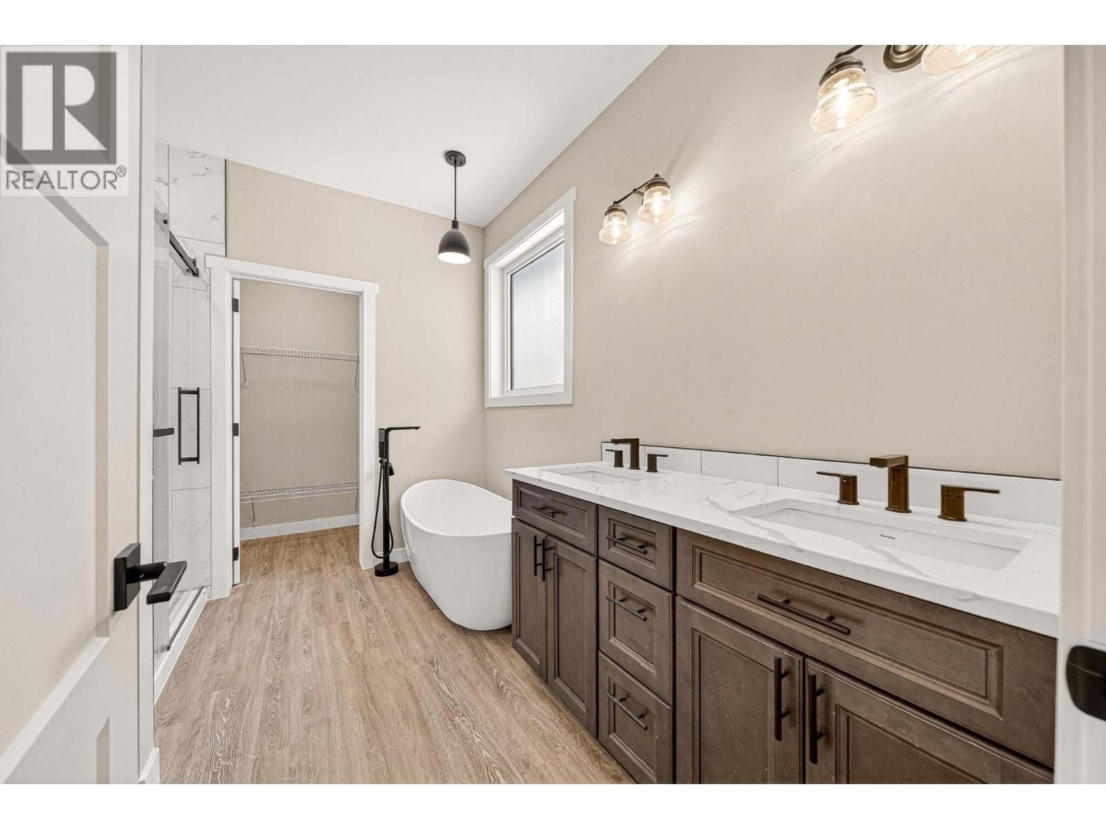 2252 Black Hawk Drive, Sparwood, British Columbia  V0B 2G2 - Photo 28 - 10381434