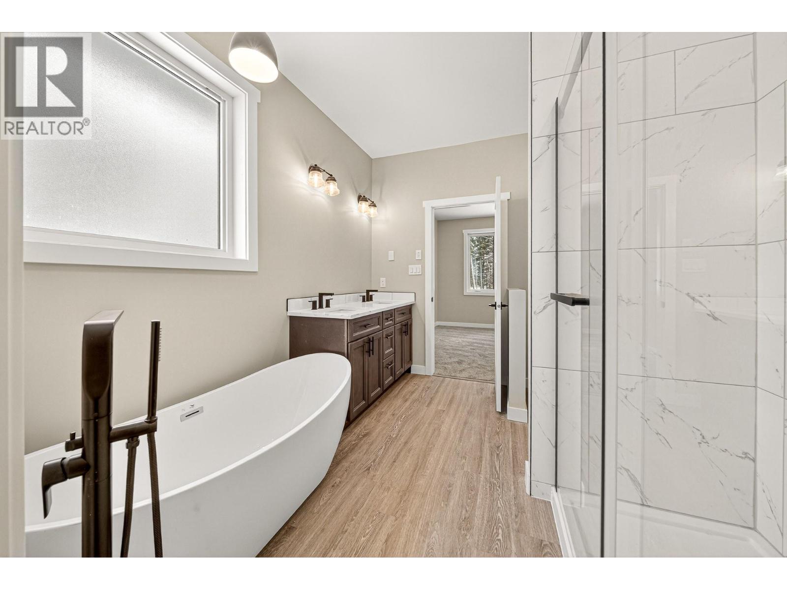 2252 Black Hawk Drive, Sparwood, British Columbia  V0B 2G2 - Photo 32 - 10381434