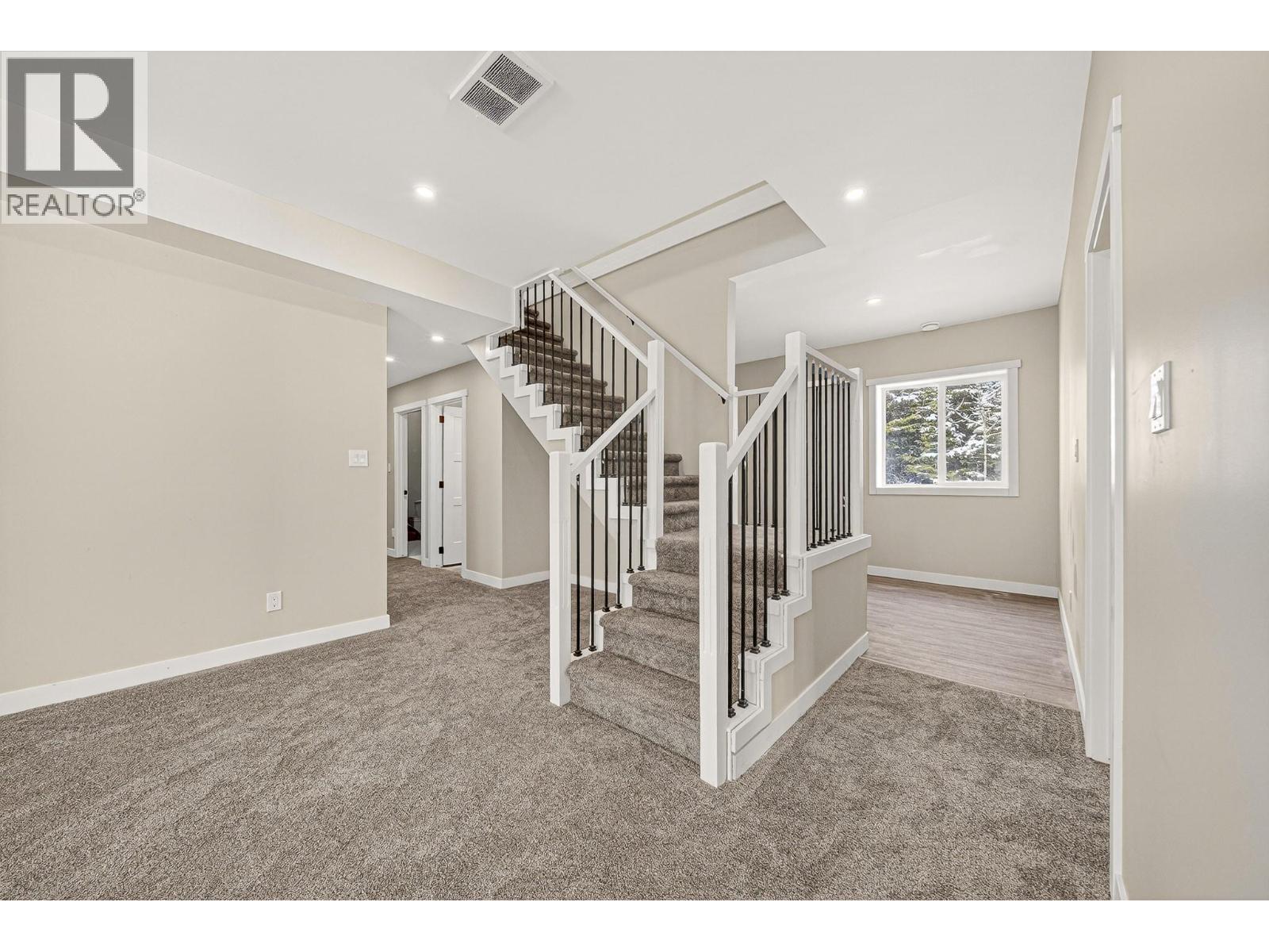 2252 Black Hawk Drive, Sparwood, British Columbia  V0B 2G2 - Photo 33 - 10381434