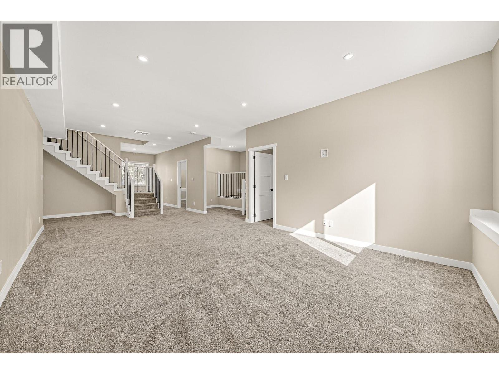 2252 Black Hawk Drive, Sparwood, British Columbia  V0B 2G2 - Photo 35 - 10381434