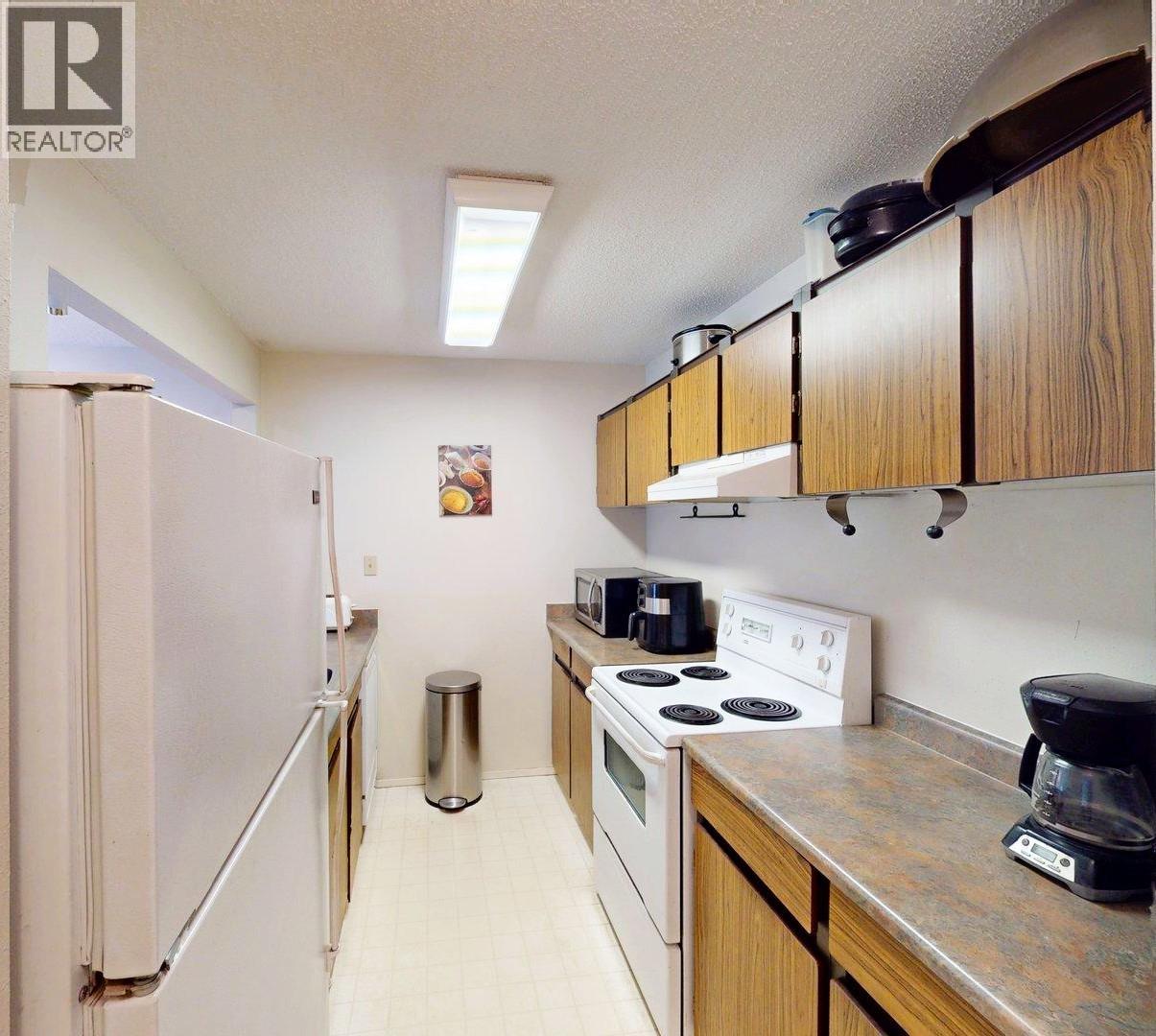 306c 1802 Alpine Drive, Elkford, British Columbia  V0B 1H0 - Photo 4 - 10378556