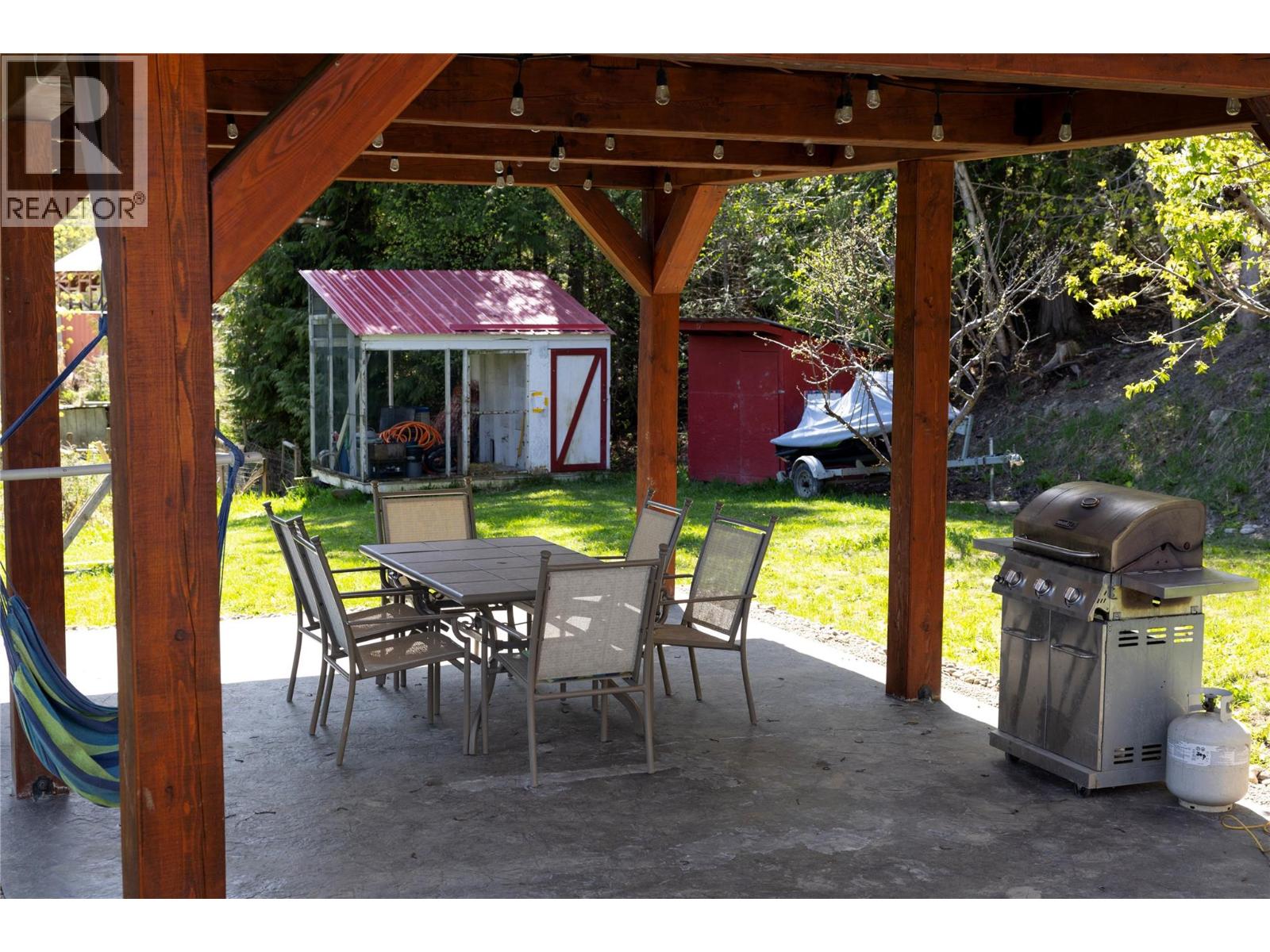 6740 Highway 97a Highway, Grindrod, British Columbia  V0E 1Y0 - Photo 13 - 10381515