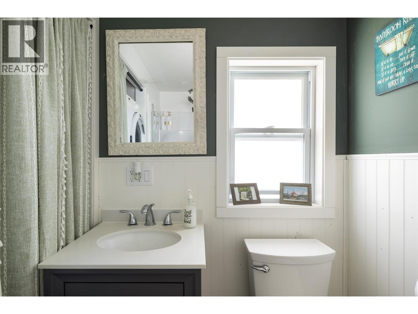 6740 Highway 97a Highway, Grindrod, British Columbia  V0E 1Y0 - Photo 33 - 10381515