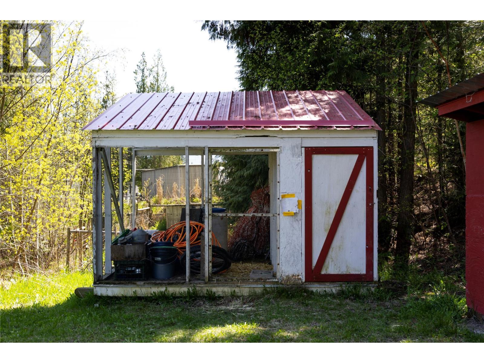 6740 Highway 97a Highway, Grindrod, British Columbia  V0E 1Y0 - Photo 59 - 10381515