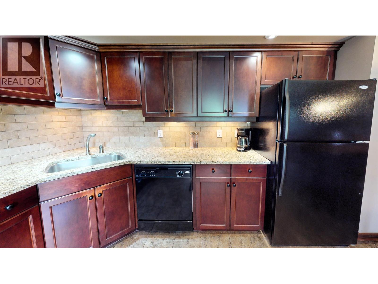 500 Bighorn Boulevard Unit# 513, Radium Hot Springs, British Columbia  V0A 1M0 - Photo 18 - 10380962