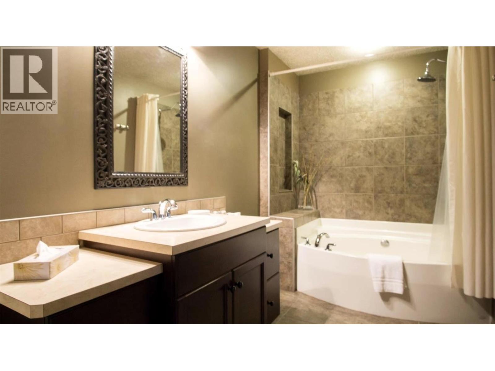 500 Bighorn Boulevard Unit# 513, Radium Hot Springs, British Columbia  V0A 1M0 - Photo 34 - 10380962