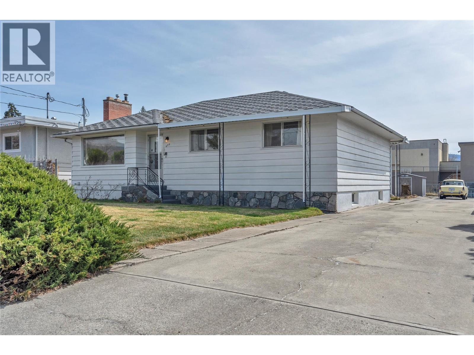 250 Bennett Avenue, Penticton, British Columbia  V2A 2P5 - Photo 41 - 10381301