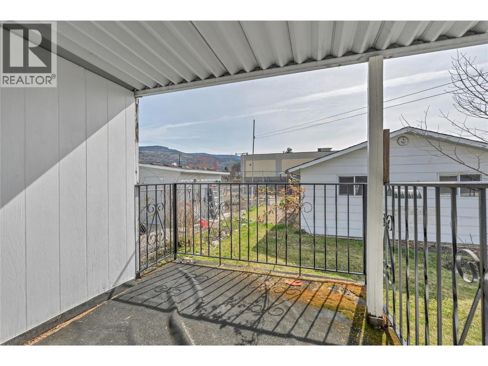 250 Bennett Avenue, Penticton, British Columbia  V2A 2P5 - Photo 9 - 10381301