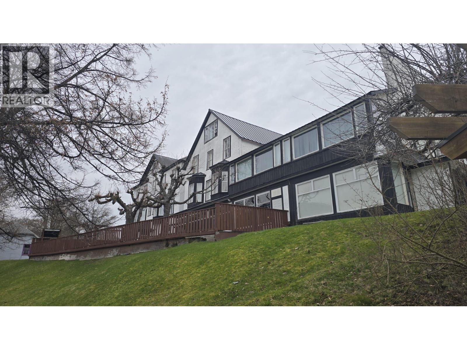 96 4 Avenue Sw, Nakusp, British Columbia  V0G 1R0 - Photo 3 - 10380075