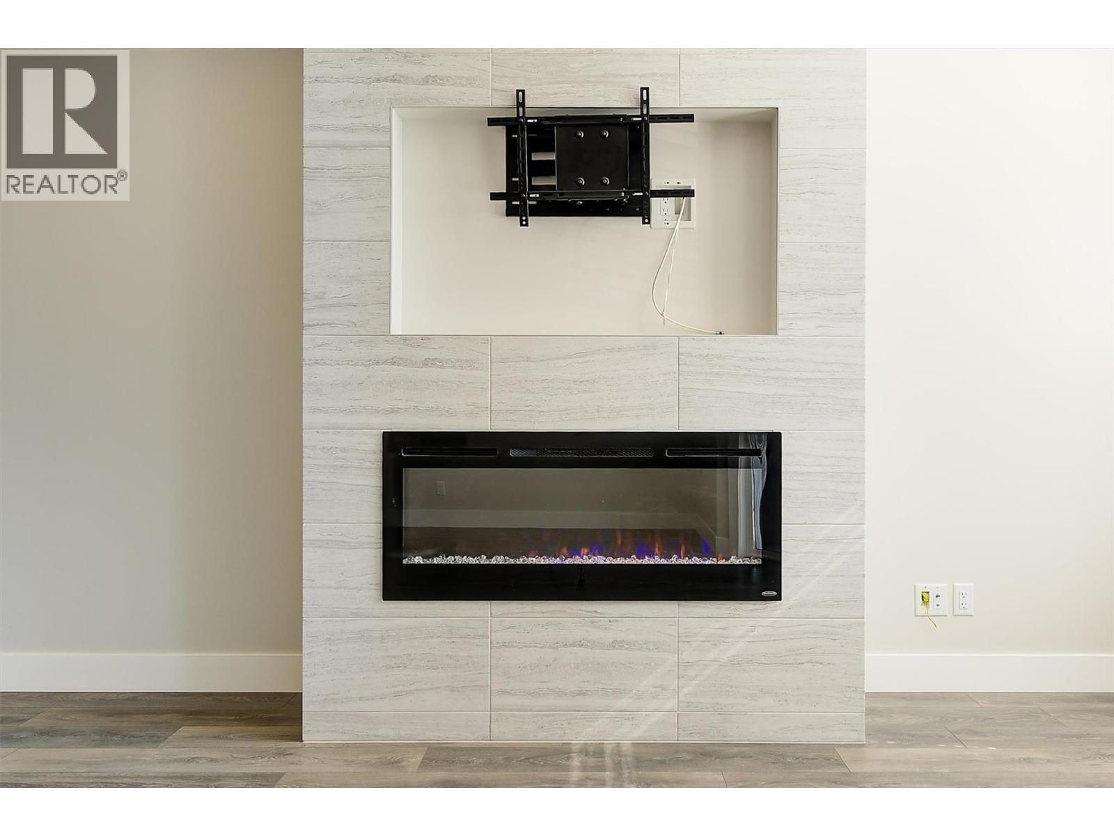 12840 Stillwater Court Unit# 11, Lake Country, British Columbia  V4V 2N1 - Photo 11 - 10381444