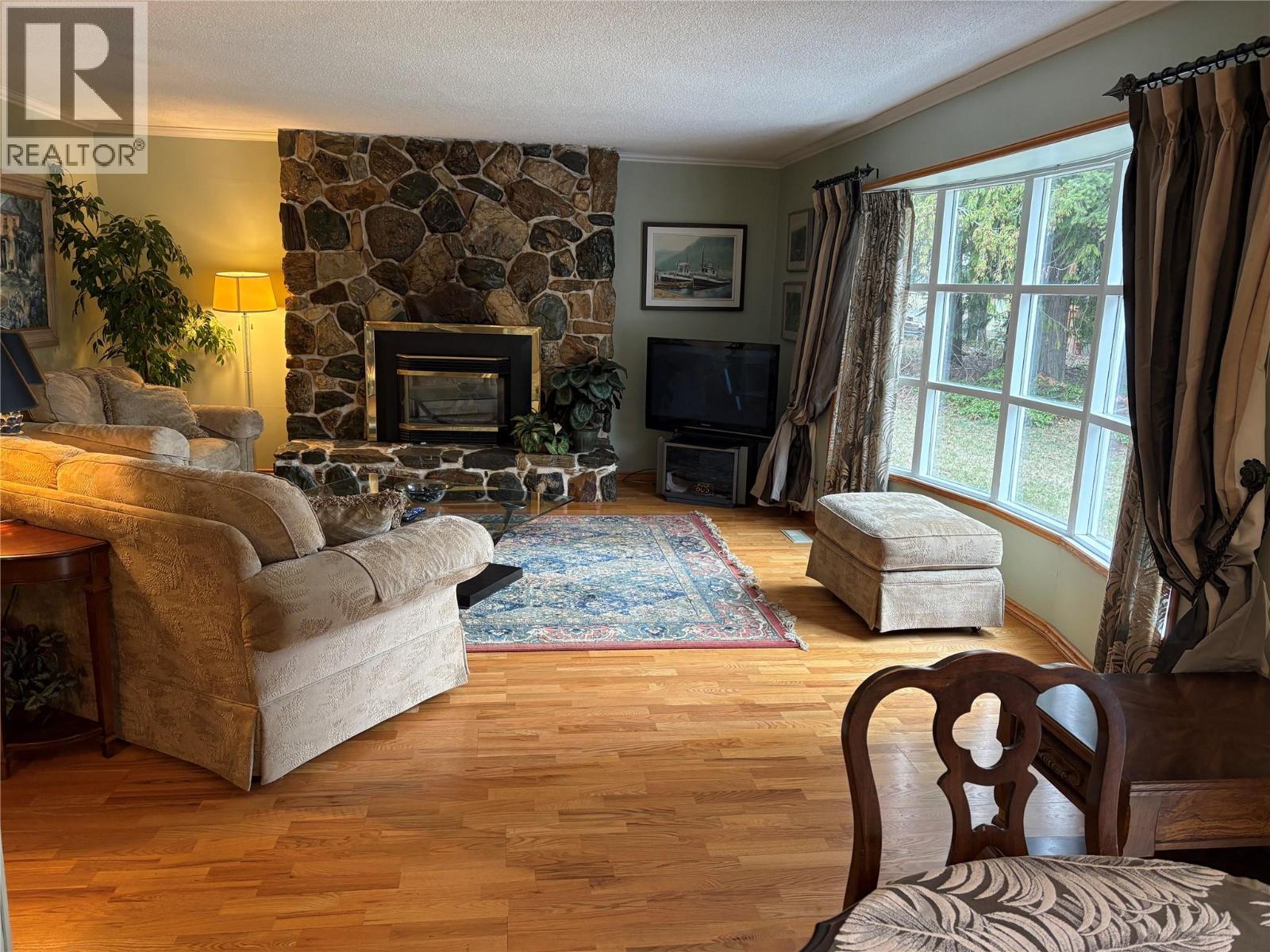 8764 Holding Road, Adams Lake, British Columbia  V0E 1M2 - Photo 2 - 10381223