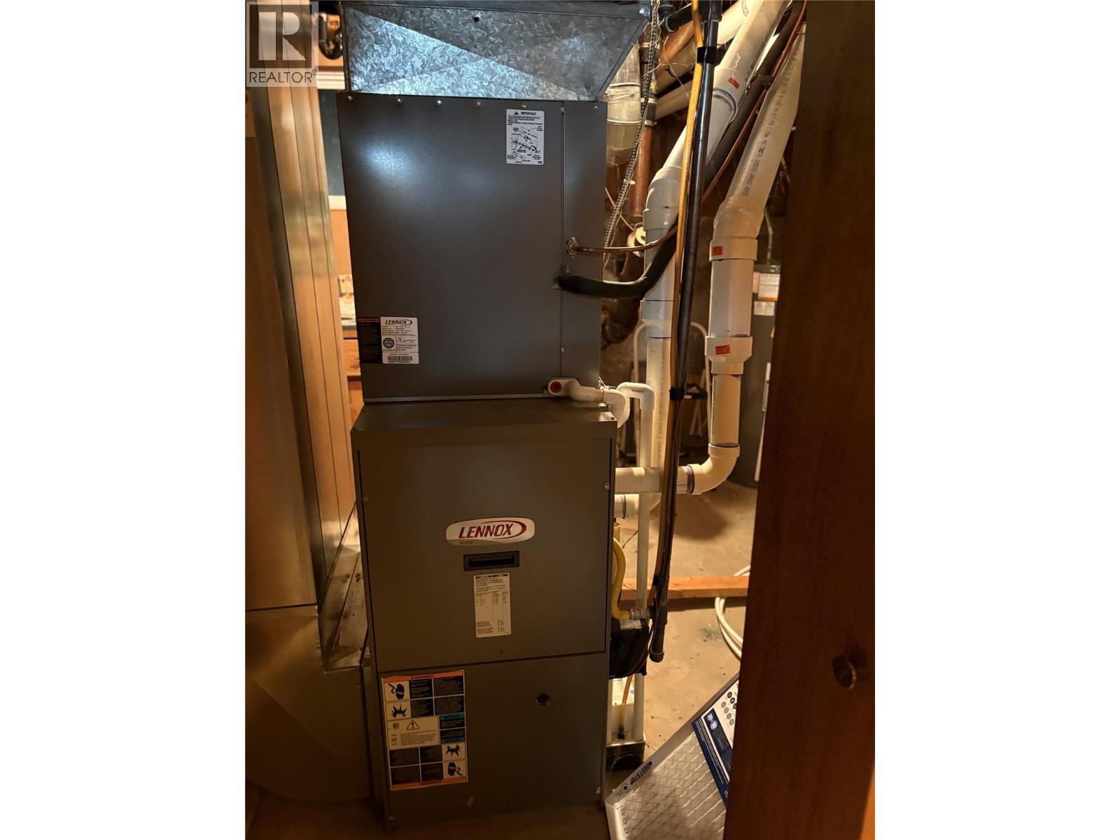 8764 Holding Road, Adams Lake, British Columbia  V0E 1M2 - Photo 26 - 10381223